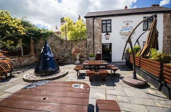 Black Boy Inn