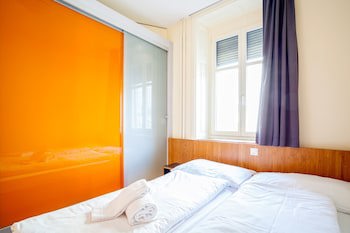 Easyhotel Basel City - Contactless Self Check-In