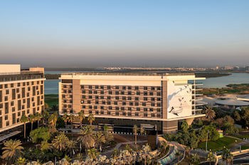 Yas Plaza Bay by IHG
