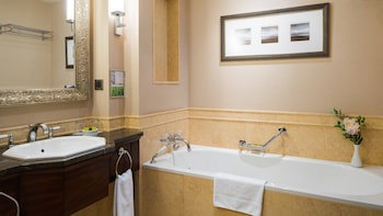 Intercontinental Kyiv, An Ihg Hotel