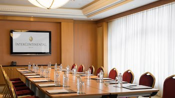 Intercontinental Kyiv, An Ihg Hotel