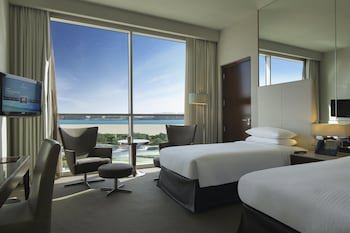 Centro Yas Island