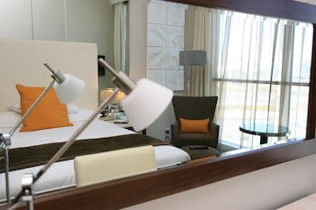 Centro Yas Island