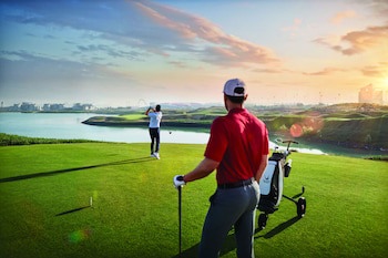 Centro Yas Island