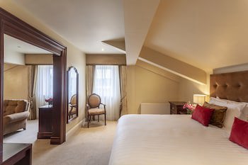 Canal Court Hotel