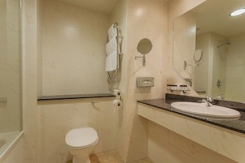 Canal Court Hotel