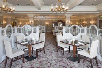 Canal Court Hotel