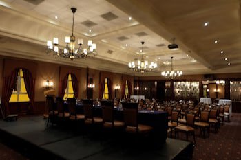 Canal Court Hotel