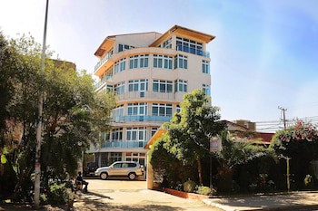 Dimitri Hotel