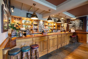 Bears Paw Inn