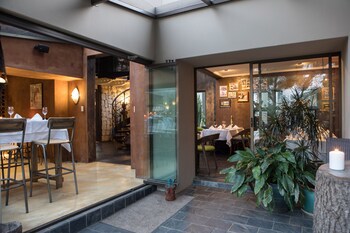 African Rock Hotel