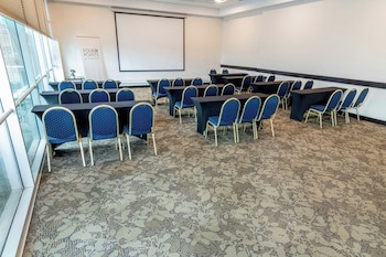 Four Points By Sheraton Los Angeles
