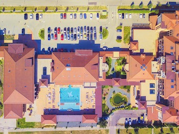 Caramell Premium Resort