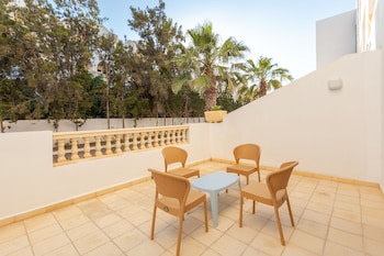 Zodiac Hotel
