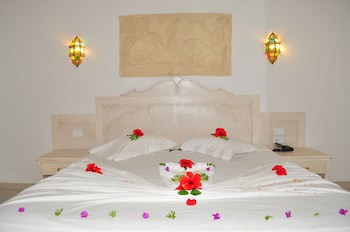 Zodiac Hotel