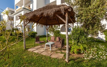 Zodiac Hotel