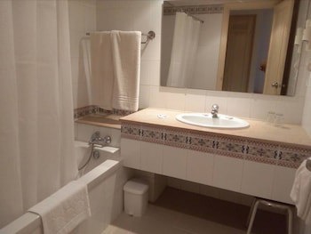 Zodiac Hotel