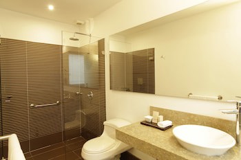 Bh La Quinta- Suites