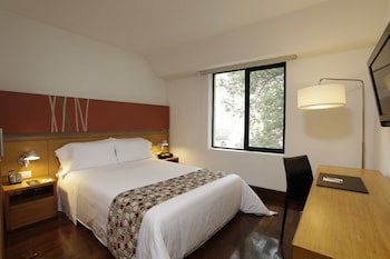 Bh La Quinta- Suites