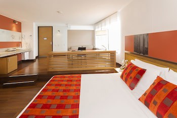 Bh La Quinta- Suites