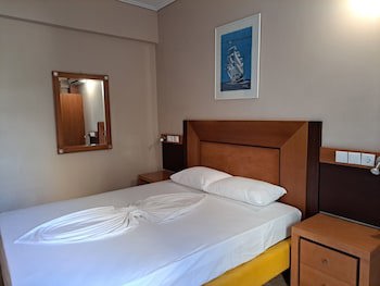 Bristol Hotel & Apartments