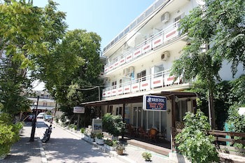 Bristol Hotel & Apartments