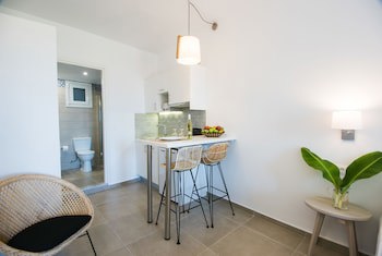 Mirabella Apartments
