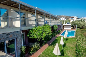 Mirabella Apartments