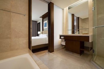 Courtyard By Marriott Seoul Times Square