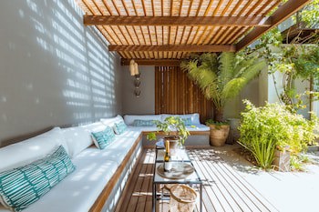 Cape Standard Guest House