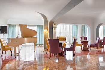 Grand Muthu Oura View Beach Club