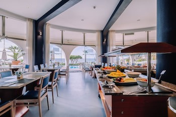 Grand Muthu Oura View Beach Club