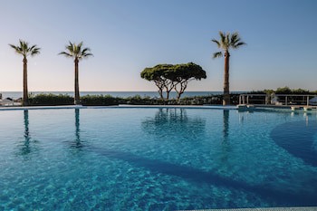 Grand Muthu Oura View Beach Club