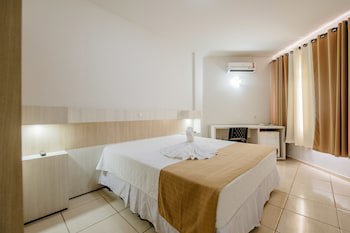 Harbor Querencia Hotel