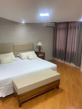 Harbor Querencia Hotel