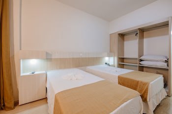 Harbor Querencia Hotel