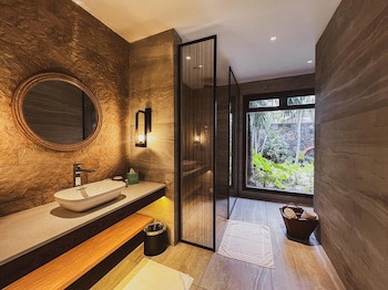 Maradiva Villas Resort & Spa