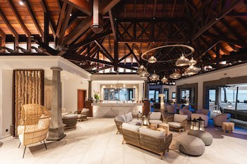 Maradiva Villas Resort & Spa