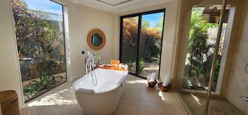 Maradiva Villas Resort & Spa