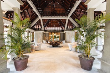Maradiva Villas Resort & Spa