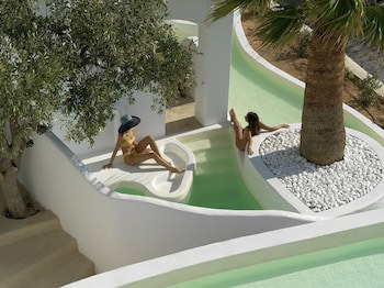Aloni Hotel