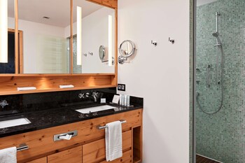 Grand Tirolia Hotel Kitzbuhel, Curio Collection By Hilton