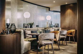 Grand Tirolia Hotel Kitzbuhel, Curio Collection By Hilton