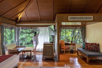 Centara Koh Chang Tropicana Resort