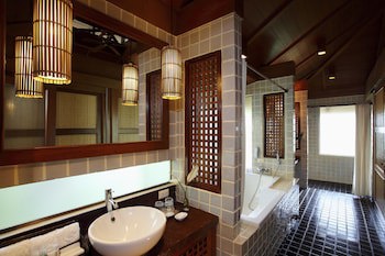 Centara Koh Chang Tropicana Resort