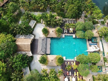 Centara Koh Chang Tropicana Resort