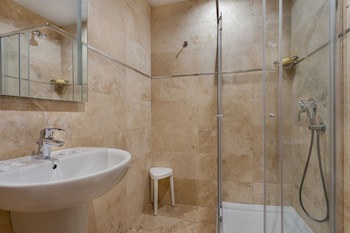 Plaza Regency Hotels
