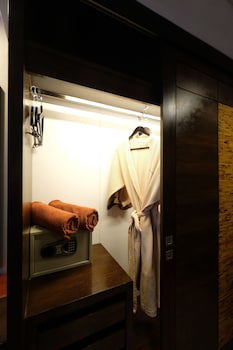Tara Mantra Cha Am Resort
