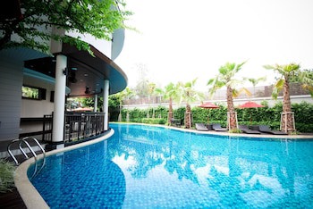 Tara Mantra Cha Am Resort