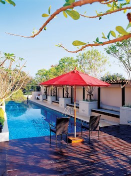 Tara Mantra Cha Am Resort